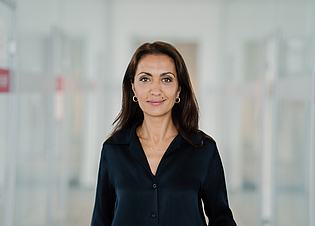 Sara Yussefi ist Chief People and Communications Officer (CPCO)
